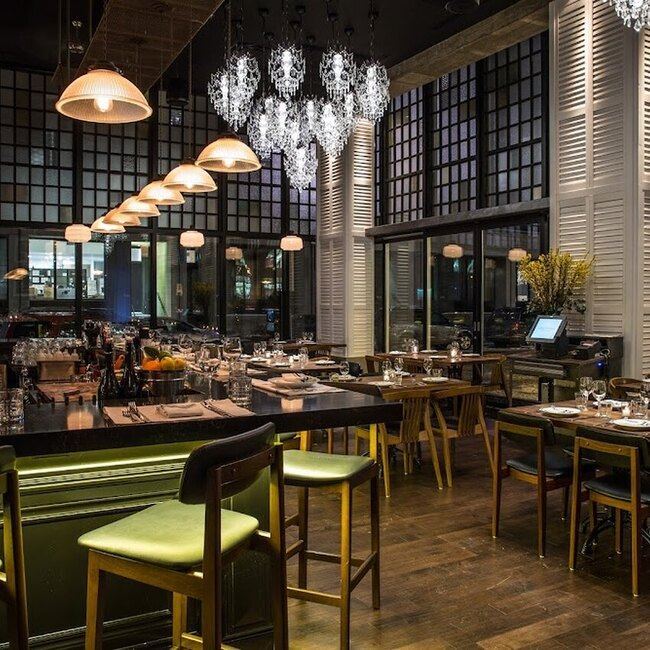 Le Jellyfish Crudo+Charbon - Old Montreal Open Now Restaurants