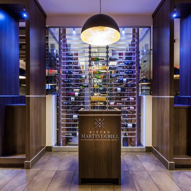 Bistro Martini Grill - Restaurants pr&egrave;s de: J7M1C3
