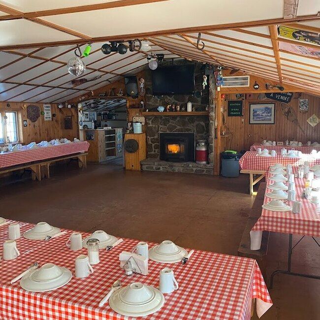 La Vieille Cabane d'Am&eacute;lie - Restaurants Mirabel