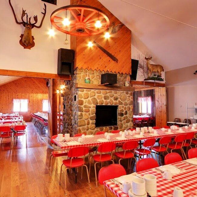 Erablière Au Toit Rouge Mont-Saint-Grégoire - Menu, Reviews & More January 2026