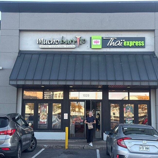 Mucho Burrito -  Restaurants Near: H4N1M4