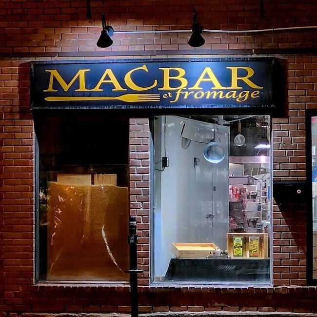 Macbar et Fromage - Montreal Open Late Restaurants