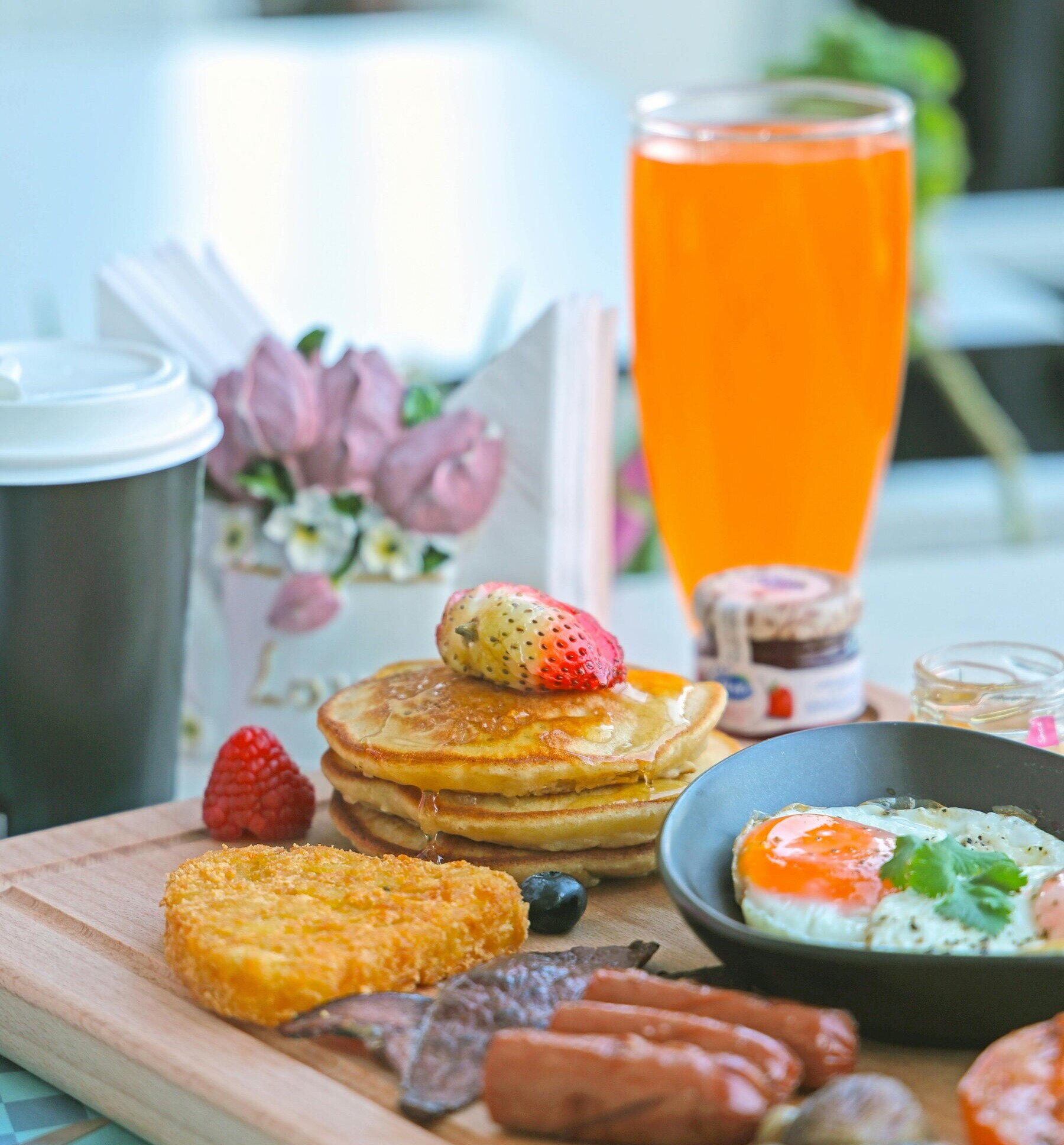 Affordable Breakfasts in Montreal: Where to Eat Without Breaking the Bank