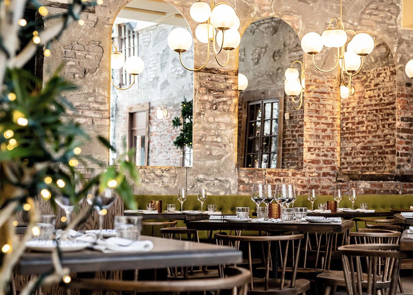 Best Venues for a Christmas Party in Montreal 2025