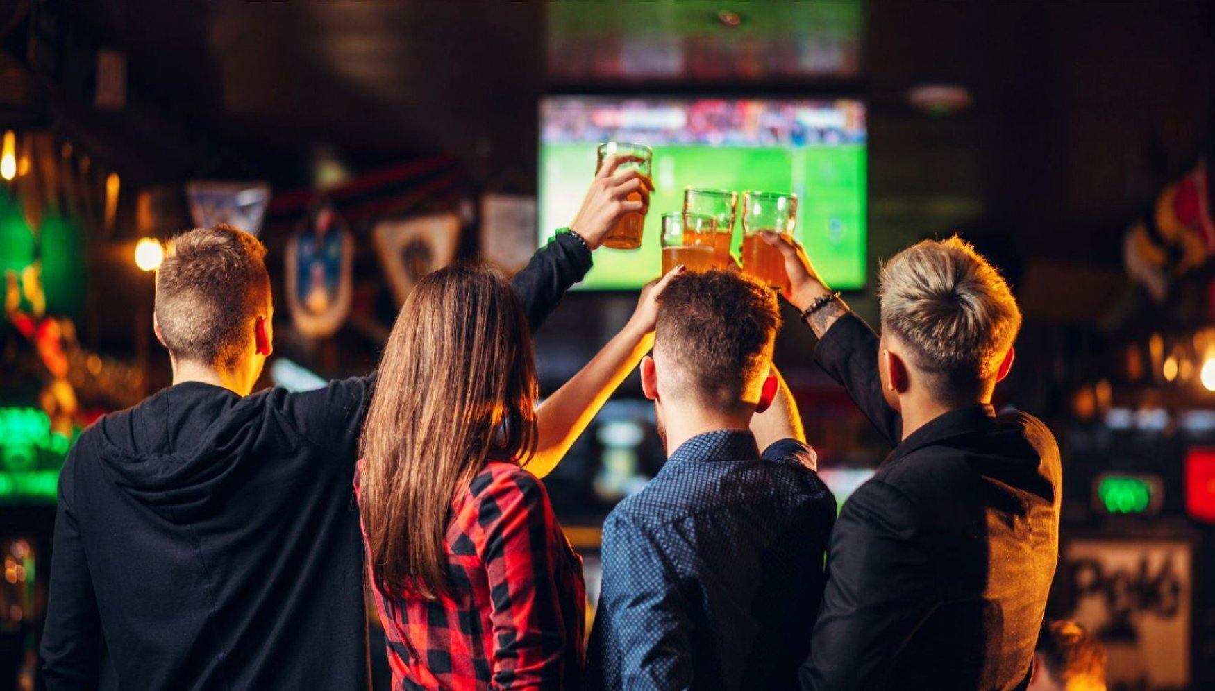 Les meilleurs bars sportifs à Montréal: où aller pour regarder votre match