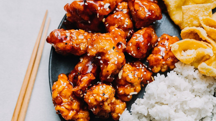 Où manger le meilleur général tao à Montréal