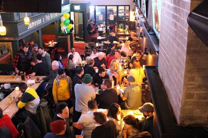 Le charme irlandais à lhonneur : Week-end de la Saint Patrick à la Maison Publique McLeans