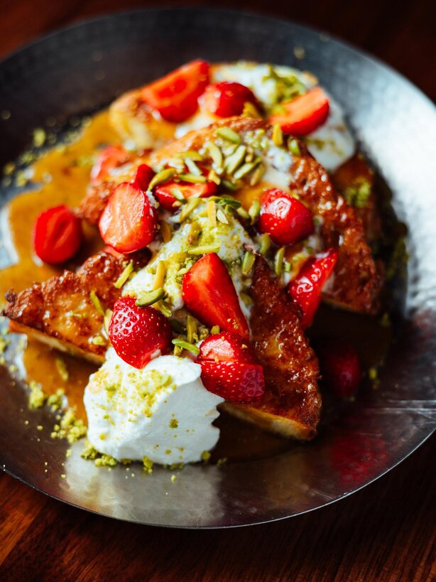 Vivez le brunch le plus unique de Montréal chez Damas