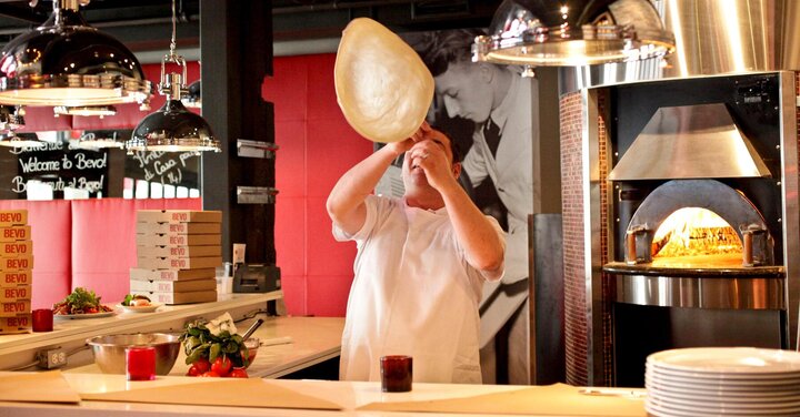 Atelier de pizza chez Bevo: Cuisinez votre propre chef-doeuvre