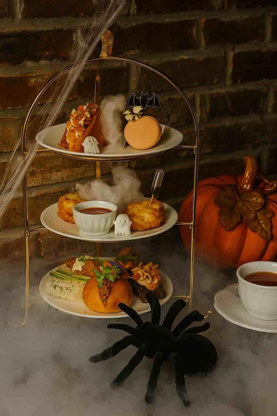 A Bewitched Afternoon Tea Experience in Old Montreal - Event